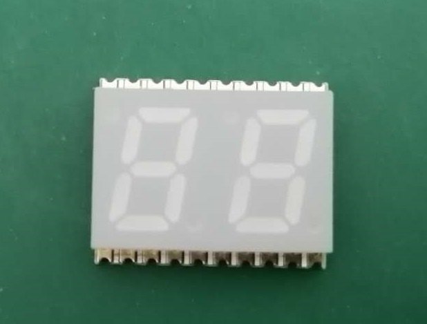 點(diǎn)28寸兩位8灰面白膠貼片式數(shù)碼管